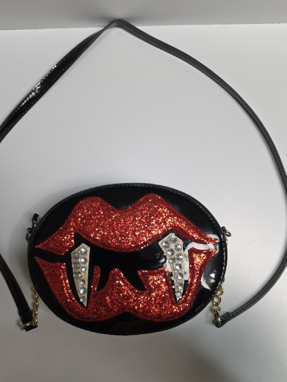 Betsey Johnson Kitsch Halloween Glampire Crossbody Bag – Vampire Lips & Fangs - Picture 2 of 11